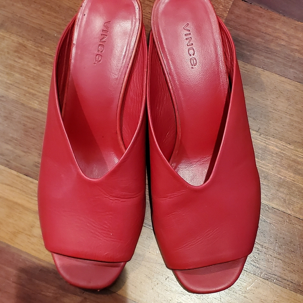 Used Vince sandal, size 8.